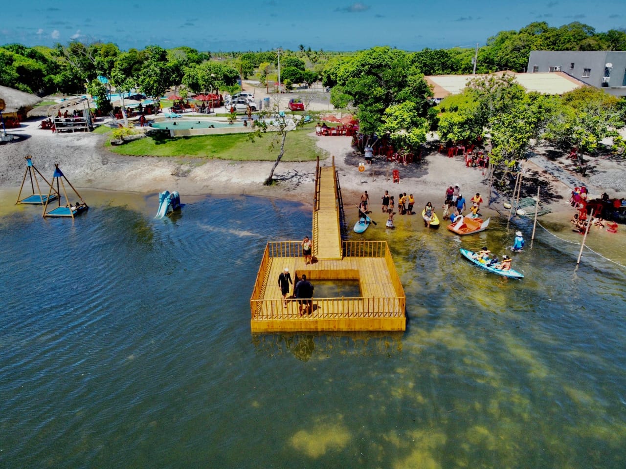 Vista do passeio Lagoa dos Tambaquis, em Sergipe