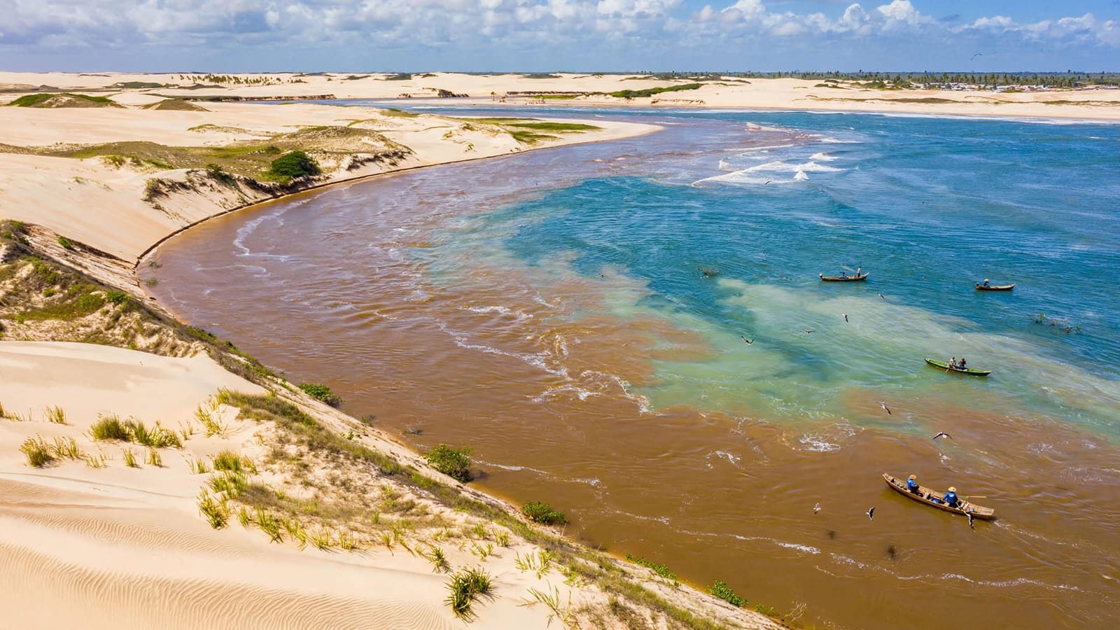 Vista do passeio Foz do Rio São Francisco, em Sergipe